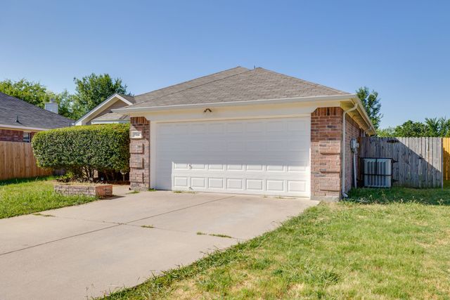 504 Ammonite Court, Arlington, TX 76002