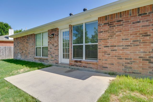 504 Ammonite Court, Arlington, TX 76002