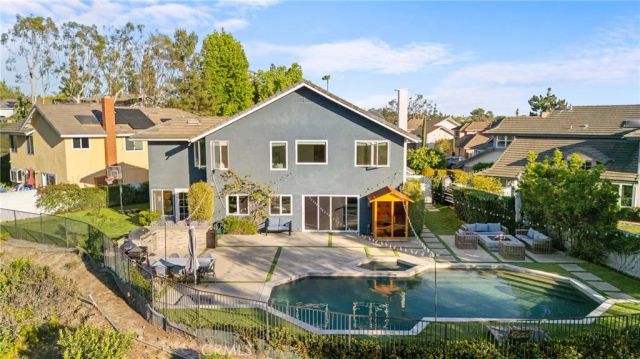 25176 Bentwood, Laguna Niguel, CA 92677