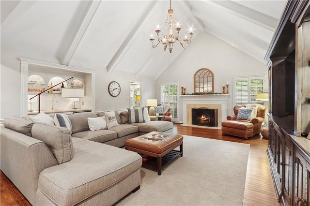 6905 Overhill Road, Mission Hills, KS 66208