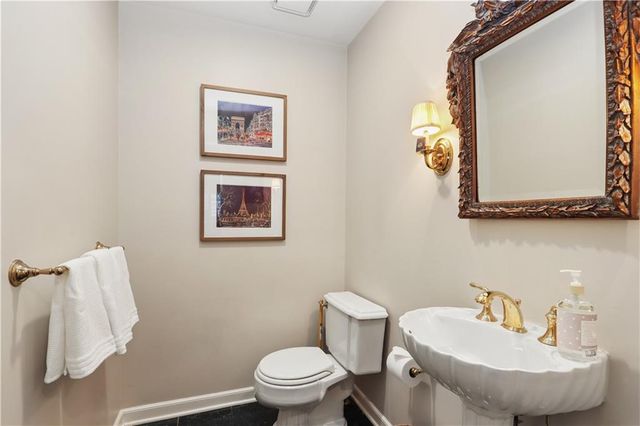 6905 Overhill Road, Mission Hills, KS 66208