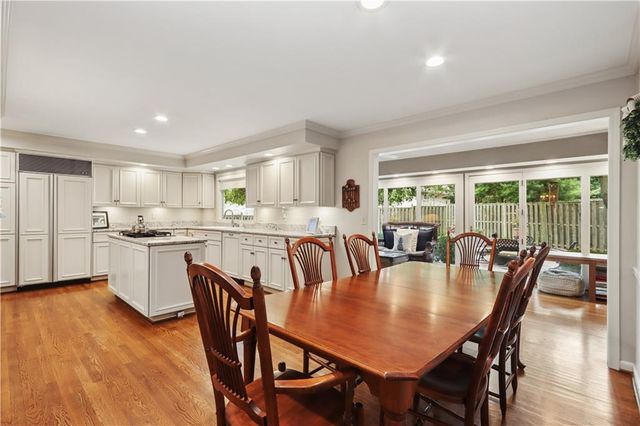6905 Overhill Road, Mission Hills, KS 66208