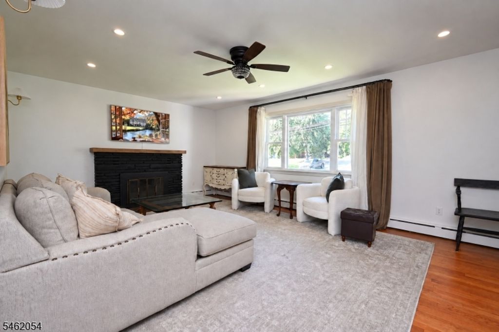 186 Macdonald Dr, Wayne Twp., NJ 07470 — photo 4