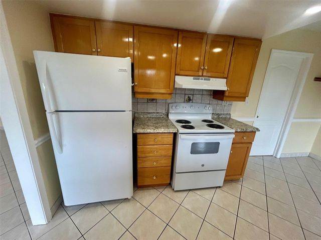 6730 NW 9th Street, Margate, FL 33063