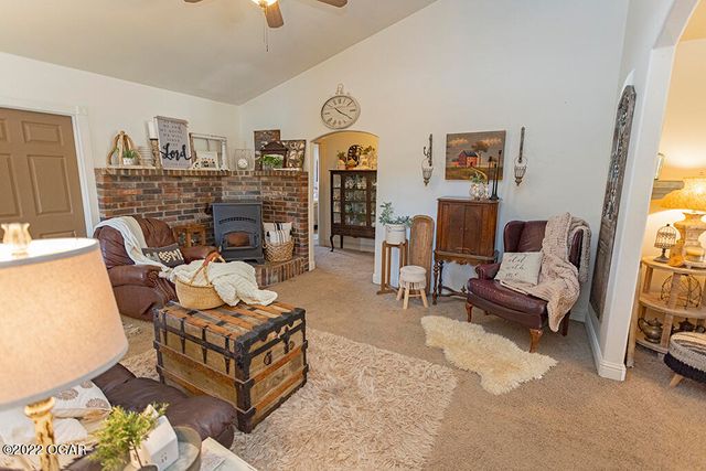 2953 Rowan Drive, Seneca, MO 64865