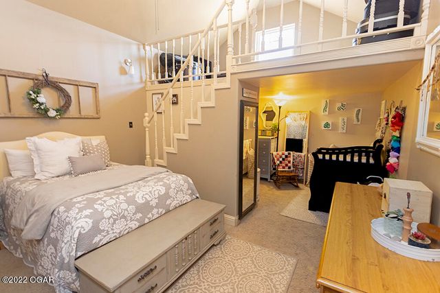 2953 Rowan Drive, Seneca, MO 64865