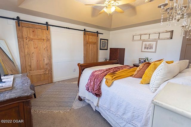 2953 Rowan Drive, Seneca, MO 64865