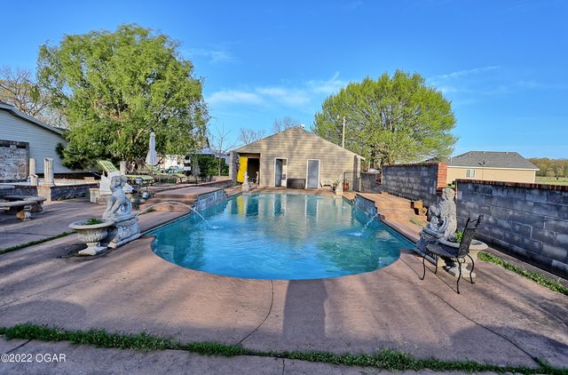 2953 Rowan Drive, Seneca, MO 64865