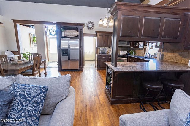 2953 Rowan Drive, Seneca, MO 64865