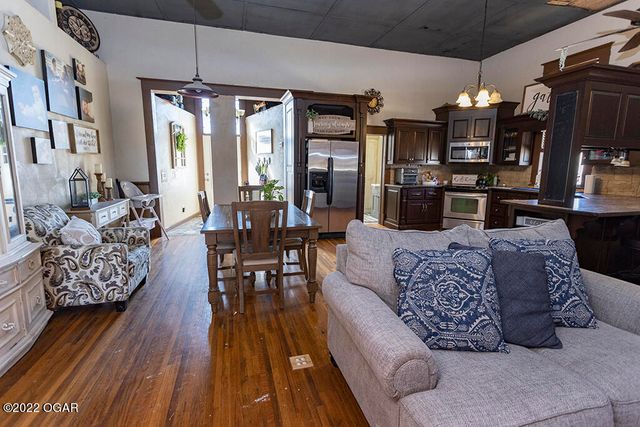 2953 Rowan Drive, Seneca, MO 64865