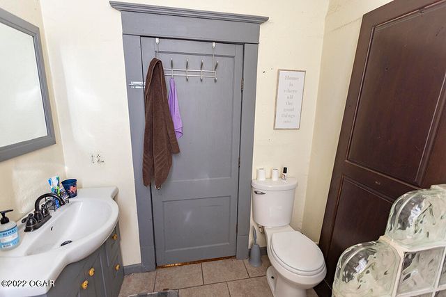 2953 Rowan Drive, Seneca, MO 64865