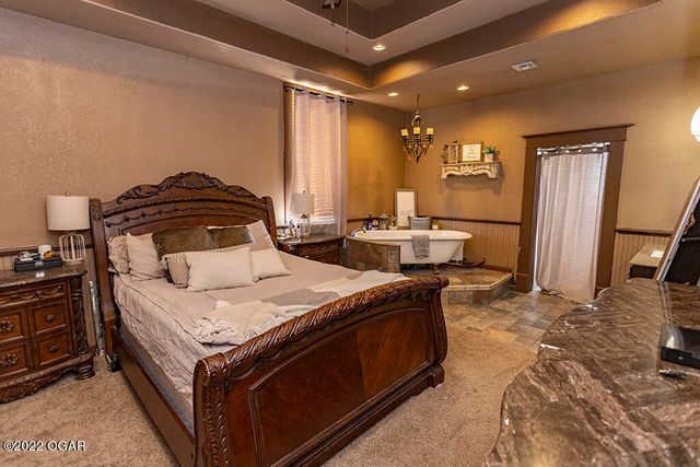 2953 Rowan Drive, Seneca, MO 64865