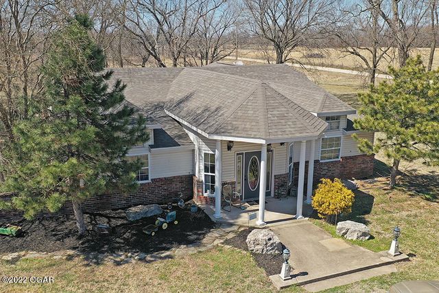 2953 Rowan Drive, Seneca, MO 64865