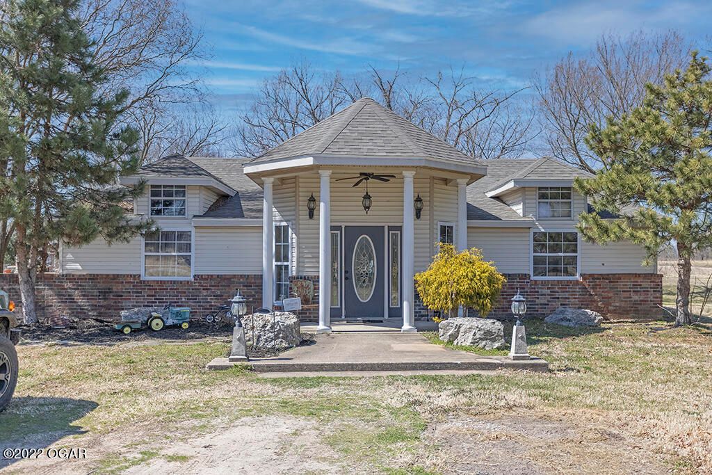 2953 Rowan Drive, Seneca, MO 64865