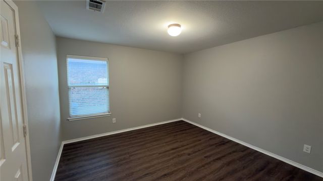 8808 Irish Bend Drive, Fort Worth, TX 76123