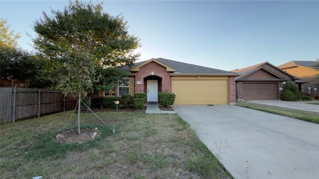 8808 Irish Bend Drive, Fort Worth, TX 76123