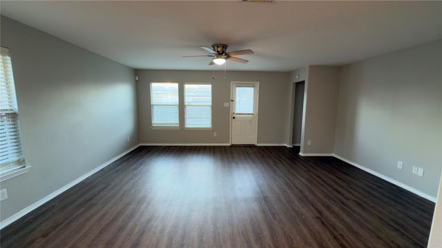 8808 Irish Bend Drive, Fort Worth, TX 76123