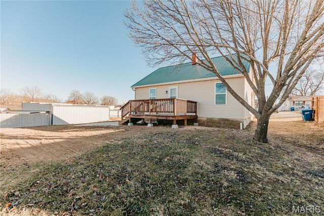 302 3rd Street, Dixon, MO 65459