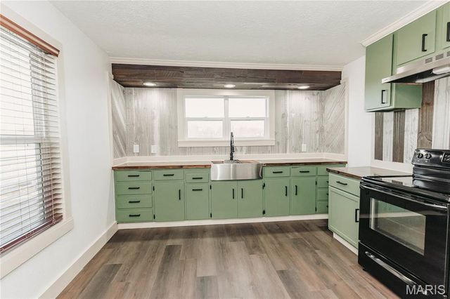 302 3rd Street, Dixon, MO 65459