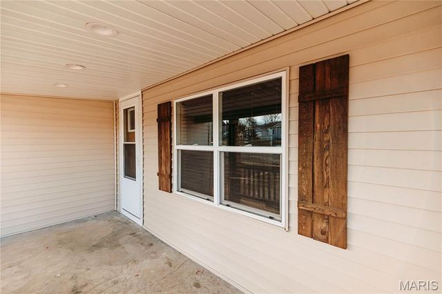 302 3rd Street, Dixon, MO 65459