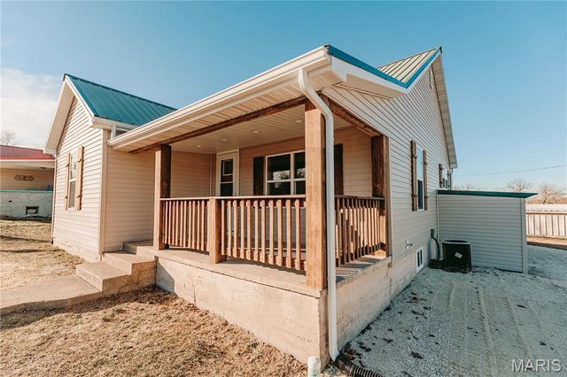 302 3rd Street, Dixon, MO 65459