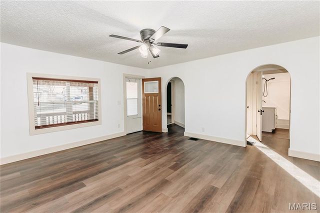 302 3rd Street, Dixon, MO 65459