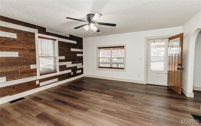 302 3rd Street, Dixon, MO 65459