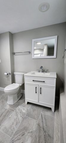 3816 W Montrose Avenue, Chicago, IL 60618