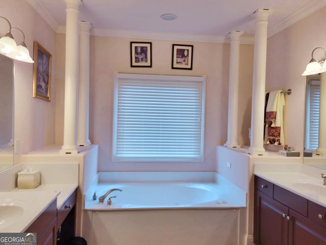 221 Langshire Drive, Mcdonough, GA 30253