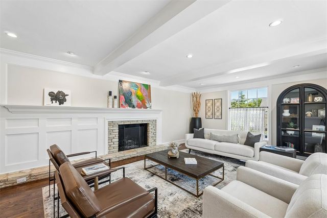1609 Elmhurst Avenue, Nichols Hills, OK 73120