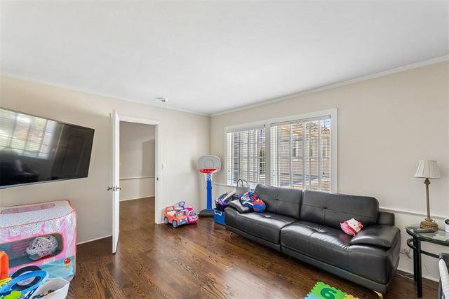 1609 Elmhurst Avenue, Nichols Hills, OK 73120