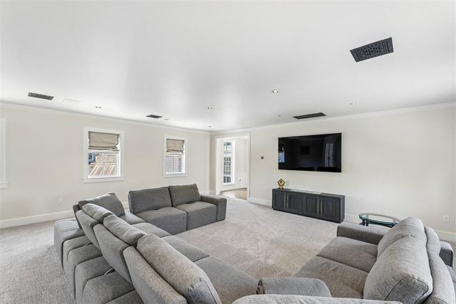1609 Elmhurst Avenue, Nichols Hills, OK 73120