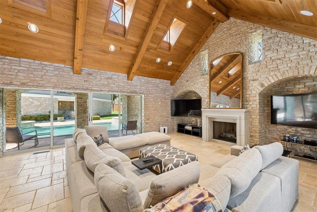 1609 Elmhurst Avenue, Nichols Hills, OK 73120