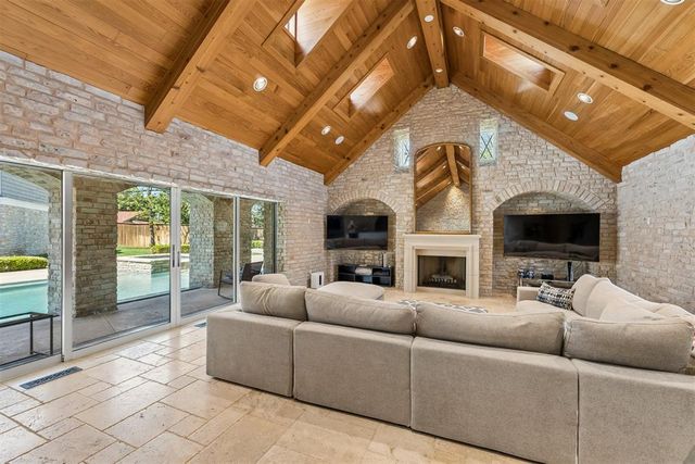1609 Elmhurst Avenue, Nichols Hills, OK 73120