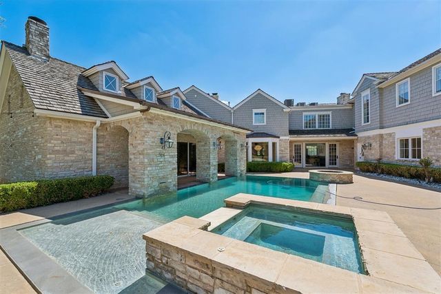 1609 Elmhurst Avenue, Nichols Hills, OK 73120