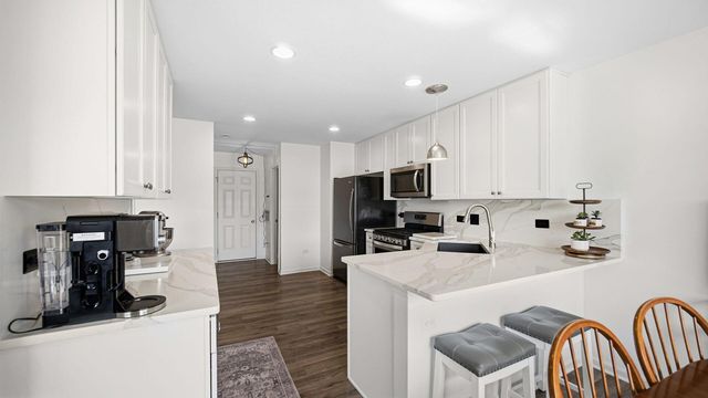 11175 Vermont Circle, Crown Point, IN 46307