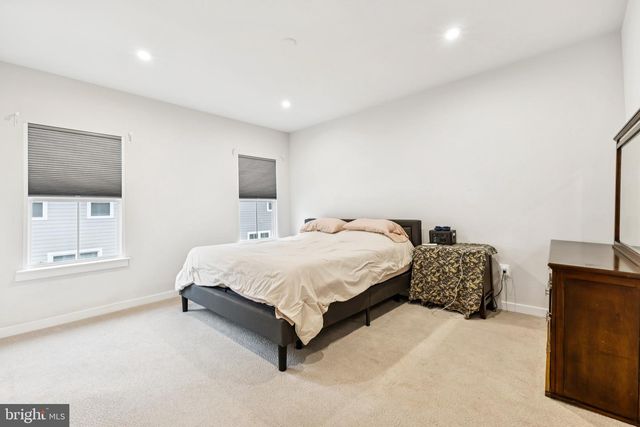 1697 BEECH LEAF ST, Dumfries, VA 22026