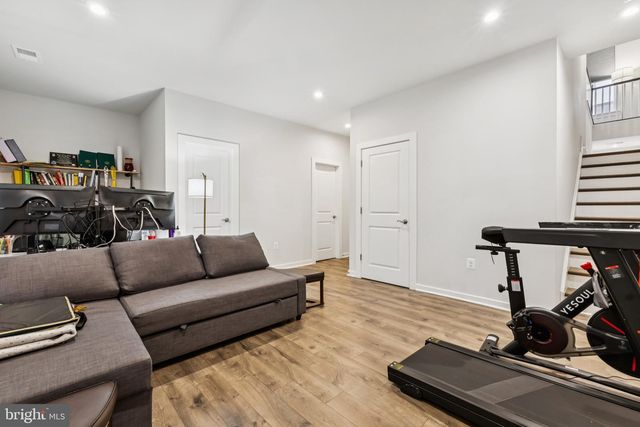 1697 BEECH LEAF ST, Dumfries, VA 22026