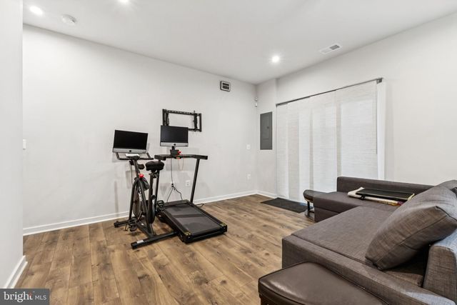 1697 BEECH LEAF ST, Dumfries, VA 22026