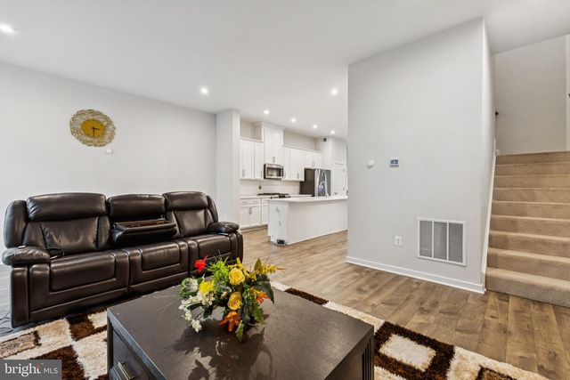 1697 BEECH LEAF ST, Dumfries, VA 22026