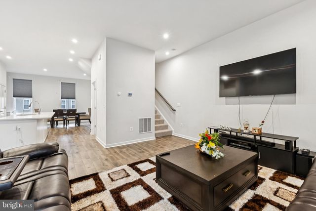 1697 BEECH LEAF ST, Dumfries, VA 22026