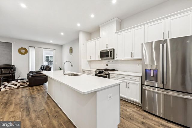 1697 BEECH LEAF ST, Dumfries, VA 22026