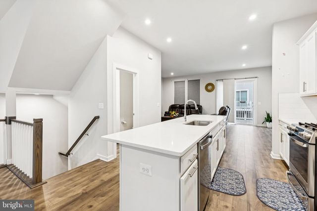 1697 BEECH LEAF ST, Dumfries, VA 22026