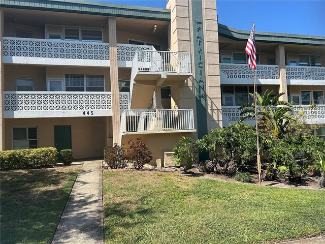 445 32ND AVENUE N E109, St Petersburg, FL 33704