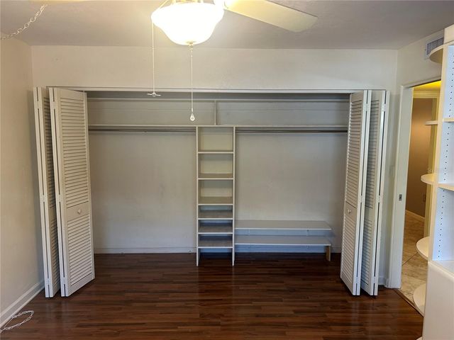 445 32ND AVENUE N E109, St Petersburg, FL 33704