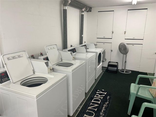 445 32ND AVENUE N E109, St Petersburg, FL 33704