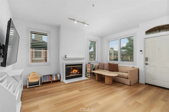 1100 Solvay Aisle, Irvine, CA 92606