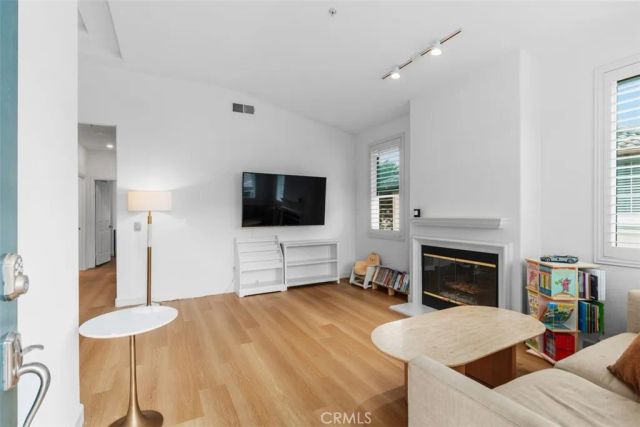 1100 Solvay Aisle, Irvine, CA 92606