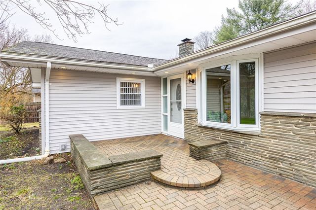 11 Santa Drive, Perinton, NY 14534