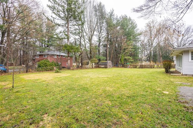 11 Santa Drive, Perinton, NY 14534